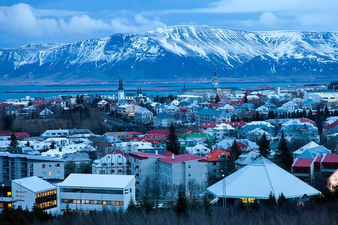 Rejkavik - So pretty! I get to see this city next summer! Rejkavik Iceland, Baltic Cruise, Iceland Trip, Reykjavik Iceland, Nice Pictures, Beautiful Spaces, Iceland Travel, City Trip, Reykjavik