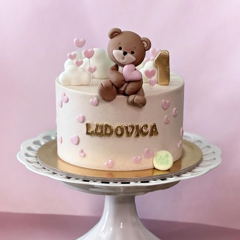 Il primo compleanno merita una torta personalizzata che racchiuda tutta la tenerezza del mondo!! Cake Models, Baby Cake, Cake Cookies, 1st Birthday, Fondant, Birthday Cake, Baby Shower, Shower, Cake