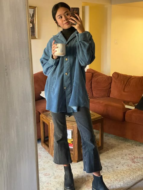 Humid Outfit Rainy, 40s Weather Outfit, Oversized Button Up Jacket Outfit, Winter Modern Outfits, Manual Labor Outfit, Dive Bar Date Outfit, Business Casual Outfits Thrift, Outfit Inspo February, Spring Semi Casual Outfits