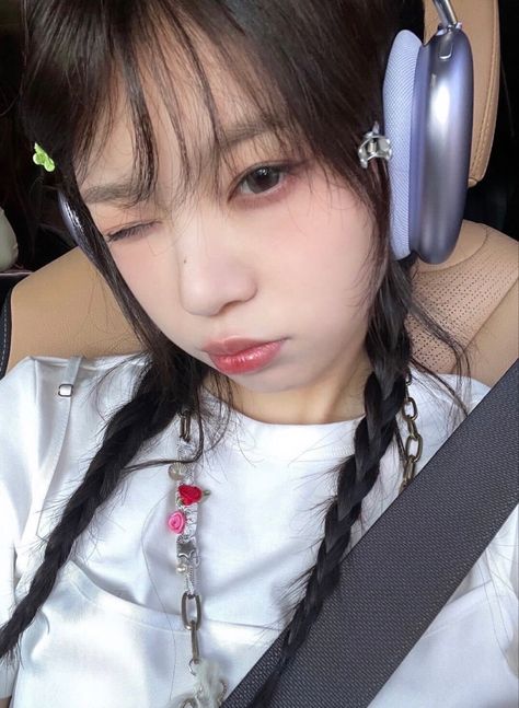 Moka Illit, Illit Moka, Barbie Funny, Indie Pop Music, Lucky Girl, Kpop Girl Groups, South Korean Girls, Good Music, Aesthetic Pictures