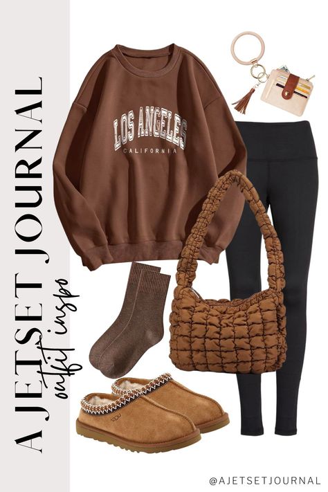 Ugg Outfit Ideas, Outfits For Casual, Ugg Outfits, Khakis Outfit, Autumn Outfit Inspo, Running Errands Outfit, Slippers Outfit, Amazon Outfits, Cosy Outfit