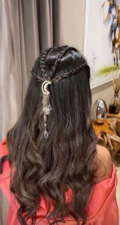 Ramadan Style Fashion, Ramadan Hair Styles, Hairstyles For Ramadan, Muslim Hairstyles, Arabian Hairstyle, Ramadan Hairstyles, Arabic Hairstyles, Hair Stail, Mehndi Hairstyles