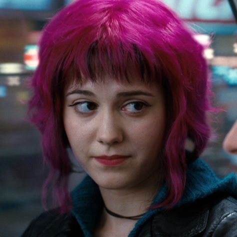 Mary Elizabeth Winstead - Ramona Flowers Ramona Flowers Hair, Scott Pilgrim Ramona Flowers, Scott Pilgrim Ramona, Cool Hair Color Ideas, Ramona Scott Pilgrim, Todd Ingram, Gideon Graves, Vr Anime, Scott Pilgrim Comic