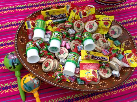 Mexican candy in a dish perfect for a fiesta Mexican Wedding Reception, Foreign Candy, Mexican Candy Bar, Mexican Fiesta Party, Mexican Drinks, Quince Decorations, Mexican Candy, Mexican Theme, Fiesta Theme Party