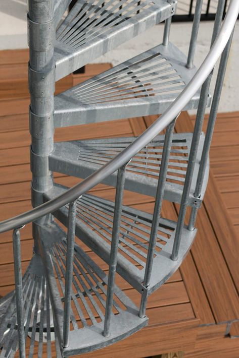 Wood Spiral Staircase, Steel Spiral Staircase, Spiral Staircase Outdoor, Victorian Stairs, Spiral Staircase Kits, Spiral Stairs Design, Loft Style Homes, Staircase Kits, Staircase Outdoor