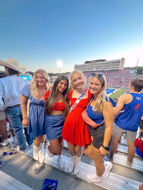 Ku Game Day Outfits, Gameday Fits, Kansas University, College Gameday Outfits, College Clothes, Gameday Outfits, Rush Outfits, College Gameday, Hotty Toddy