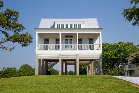 Cabin On Stilts House Plans, Flood Plain House Plans, House On Stilts Ideas, House On Pilings, House On Piers, House Plans On Stilts, Elevated Houses, Homes On Stilts, Home On Stilts