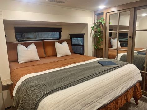 rv bedroom ideas Camper Bunk Bed Ideas, Rv Bedroom Ideas, Renovated Rv, Rv Inspiration, Rv Interior Remodel, Camper Interior Design, Rv Bedroom, Pull Out Couch, Bedroom Upgrade