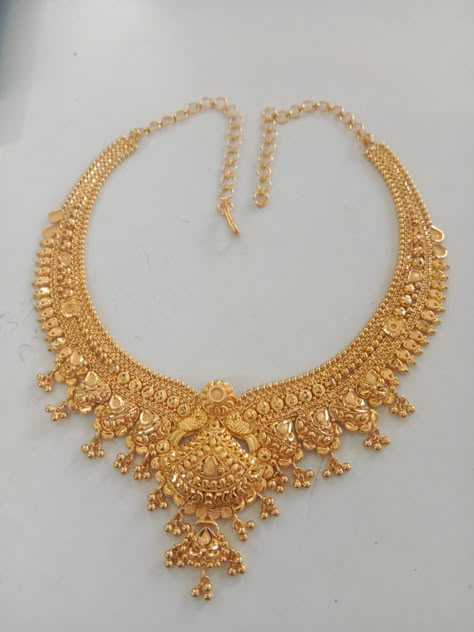 New Latest Gold Jewellery Design, Choker Set Gold Jewellery Designs, Neck Sets Jewellery Gold, Long Gold Necklace Indian, Latest Gold Choker Necklace Designs, Dubai Jewellery, Cone Designs, Pretty Gold Necklaces, Indian Gold Necklace Designs