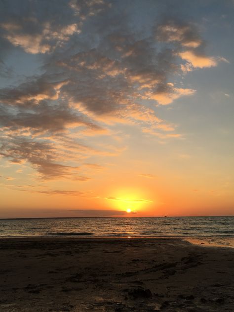 Mindil Beach sunset, Darwin, Australia  16.8.18 Darwin Australia Aesthetic, Native Aesthetic, Darwin Australia, Australia Beach, French Books, Beach Sunset, Australia, Quick Saves