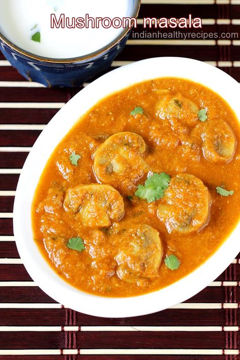 mushroom masala gravy is a delicious curry made of mushrooms in a spicy onion tomato base. Mushroom gravy goes well with rice, roti or paratha. #indian #curry #mushroom #mushroommasala #mushroomgravy Indian Mushroom, Spicy Meals, Mushroom Masala Recipe, Mushroom Masala, Polenta Pizza, Veggie Curry, Recipe Mushroom, Vegetable Curry Recipes, Regular Meals