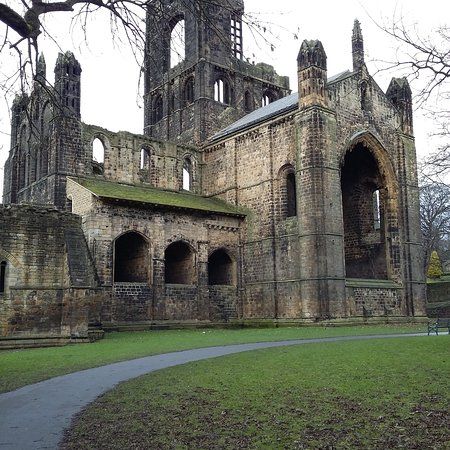 Kirkstall Abbey, Concept Inspiration, Medieval Architecture, Abandoned Castles, Castle Ruins, Yorkshire England, House Museum, West Yorkshire, Gothic Style