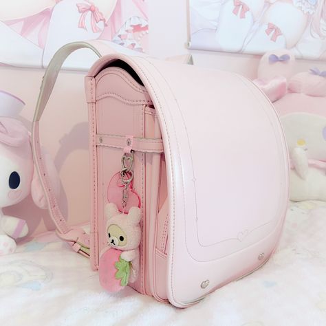 Sanrio Outfits, Victorian Men, Accessory Inspo, Cute Bedroom Ideas, Kawaii Core, Pink Themes, Princess Outfits, Pink Purse, Cute Bags