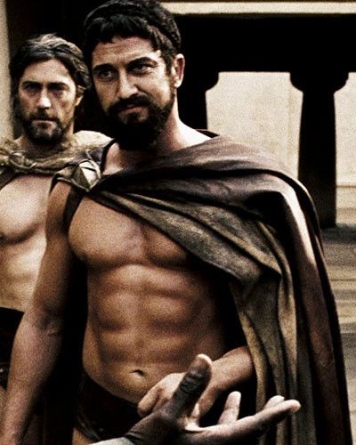 Hero Makeup, Gerard Butler 300, Gerard Butler Movies, Vincent Regan, Stylish Beards, 300 Workout, King Leonidas, Actor Gerard Butler, 300 Movie