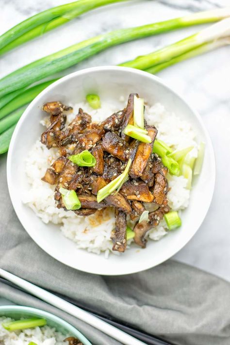 Mushroom Recipes Korean, Bulgogi Mushrooms, Mushroom Bulgogi, Healthy Korean Bbq, Vegan Mushroom Bulgogi, Bulgogi Marinade, Rainbow Kitchen, Bulgogi Recipe, Bulgogi