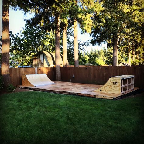 Bmx Ramps, Backyard Skatepark, Mini Ramp, Skate Ramps, Skate Ramp, Skateboard Ramps, Skateboard Park, Backyard Playground, Burton Snowboards