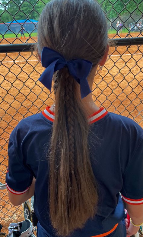 Close Hairstyles, Simple Volleyball Hairstyles, Softball Hair, Cute Volleyball Hairstyles, Cute Sporty Hairstyles, Soccer Hairstyles, Volleyball Hair, Soccer Hair, Sports Hair