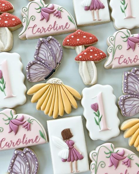 Fairy First Birthday Food Ideas, Enchanted Forest Cookies Decorated, Garden Fairy Cookies, Enchanted Forest Cookies, Fairy Theme Cookies, Fairy Garden Birthday Party Cookies, Fairy First Birthday Cookies, Fairy Cookies Decorated, Fairy Royal Icing Cookies