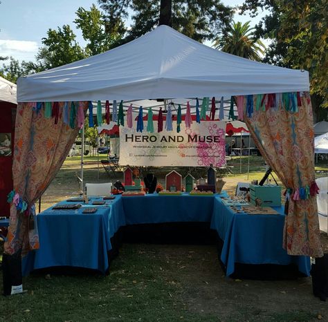 Craft Fair Tent Decoration, Gazebo Stall Display Ideas, Game Stall Decoration Ideas Fair, Food Stall Decoration Ideas Fair, Fairy Vendor Booth, Tent Market Design, Craft Fair Display Table, Market Tent, Stall Decorations