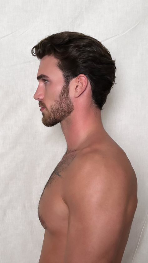 Michael Yerger, Mens Hairstyles Thick Hair, Wavy Hair Men, Men Haircut Styles, Beautiful Blue Eyes, Mens Haircuts Fade, Corte De Cabelo Masculino, Nose Job, Fade Haircut