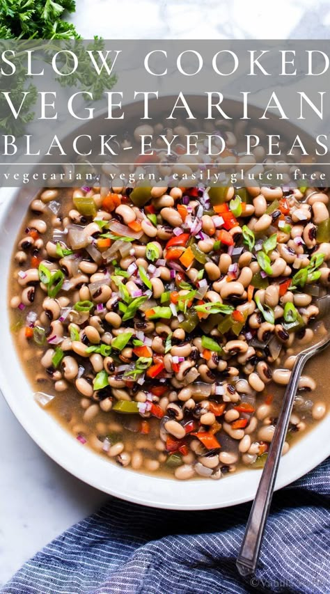 Slow Cooked Vegetarian Black-Eyed Peas Black Eye Peas Crockpot, Black Eyed Peas Recipe Vegetarian, Vegan Black Eyed Peas Recipe, Black Eyed Peas Recipe Crock Pot, Blackeyed Pea Recipes, Black Eyed Pea Soup, School Moodboard, Black Eyed Peas Recipe, Vegan Crockpot