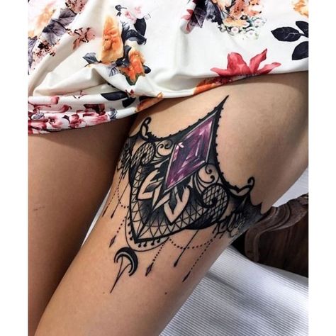 Lace Garter Tattoos, Tato Mandala, Garter Tattoo, Gem Tattoo, Tattoo Thigh, Jewel Tattoo, Dream Catcher Tattoo, Inspiration Tattoo, Tattoos Geometric