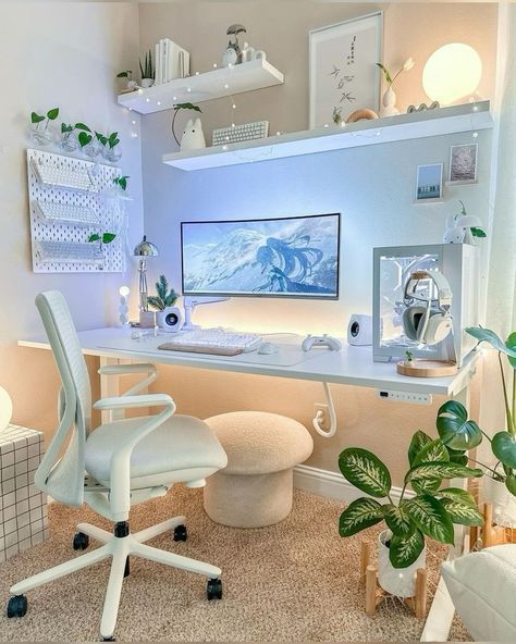 Office Interior Design Multiple Monitors, Cute Home Office Desk, Navy Blue Gaming Setup, Light Green Gaming Setup, Desk Inspo Aesthetic, Standing Desk Setup, Geek Room, Cozy Desk, Study Desk Decor