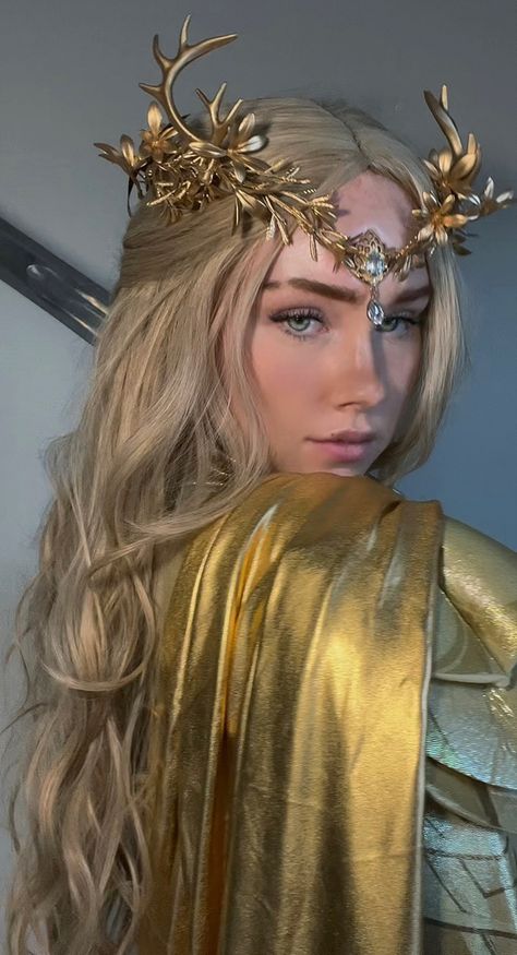 @meghanfireheart #aelin #aelingalathynius #aelinashryvergalathynius #throneofglassseries #throneofglass #kingdomofash #sarahjmaas Aelin Galathynius Halloween Costume, Throne Of Glass Costume, Aelin Galathynius Costume, Aelin Gold Nightgown, Aelin Costume, Fae Halloween Costumes, Throne Of Glass Cosplay, Golden Fairy Costume, Aelin Galathynius Cosplay