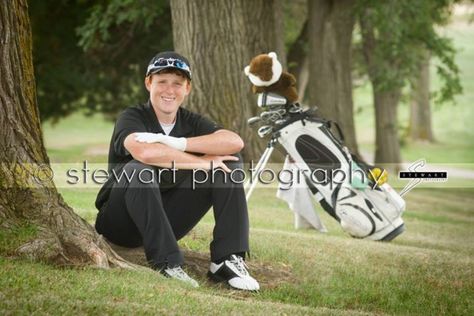 Senior Picture Ideas For Golfers, Golfer Senior Pictures, Golf Senior Pictures, Baseball Senior Pictures, Boy Senior Portraits, Boys Golf, Senior Portraits Male, Golf Pictures, Unique Senior Pictures