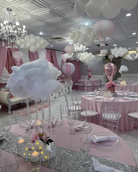 Luxury Baby Shower, Angel Baby Shower, Gender Reveal Baby Shower Themes, Baby Shower Princess Theme, Winter Baby Shower Themes, Boy Baby Shower Centerpieces, Girl Shower Themes, Baby Shower Pictures, Classy Baby Shower