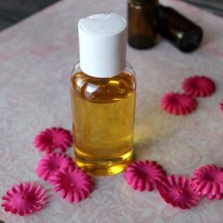 Homemade Massage Oil Recipes, Massage Oil Recipe, Homemade Massage Oil, Massage Oils Recipe, Message Oil, Long Day, Massage Oil, Diy Beauty, Body Oil