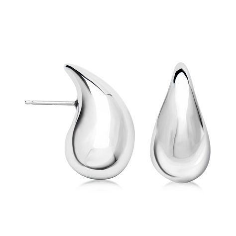 Ross-Simons - Sterling Silver Teardrop Earrings. Major trend alert: it's all about the teardrops. These glossy sterling silver earrings take a flattering silhouette and elevate it with a liquid-like sheen to create a must-have style. Post/clutch, sterling silver teardrop earrings. Classics Major, Jewelry Presentation, Silver Statement Earrings, Fine Jewelery, Silver Drop Earrings, Fine Jewellery Earrings, Dream Jewelry, Earrings Collection, Elegant Jewelry