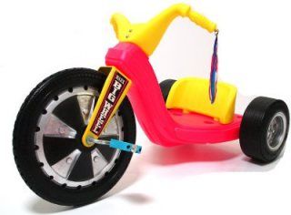 There was always at least one Big Wheel at our house when I was growing up. My siblings and I would ride them until the wheels split and the seat back broke off! 70s Toys, Old School Toys, Big Wheels, 80s Toys, Big Wheel, Vintage Memory, Ride On Toys, Childhood Toys, Retro Toys