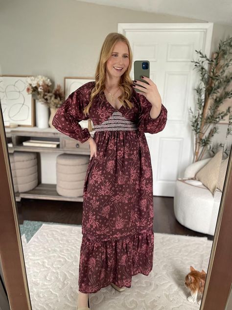 Boho Flowy Maxi Dress for Women Puff Sleeve Dress in a size medium #founditonamazon #womensstyle Dress On Amazon, Style Influencers, Maxi Dress For Women, Fall Wedding Guest Dress, Puff Sleeve Dress, Flowy Maxi Dress, Trendy Outfit, Influencers Fashion, Blogger Style