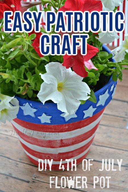 This DIY 4th of July planter fits right into our summer plans for easy-to-do DIY projects. It's fun to decorate while getting into the spirit of our patriotic holidays without having to spend hours on a project.   #DIY #4thofJuly #Patriotic #crafts #gardening Tie Angels, Patriotic Crafts Diy, Patriotic Food, Crafting Recipes, Terra Cotta Pot Crafts, Diy Tie, Flower Pot Crafts, Navy Wife, Patriotic Crafts