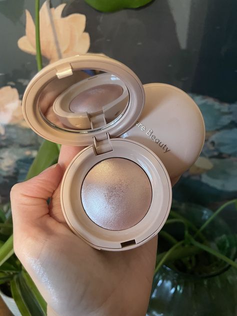 Positive Light Silky Touch Highlighter, Rare Beauty Highlighter, Selena Gomez Makeup, Rare Beauty By Selena Gomez, New Things To Try, Makeup List, Beauty Care Routine, Beauty Light, Thank You Letter