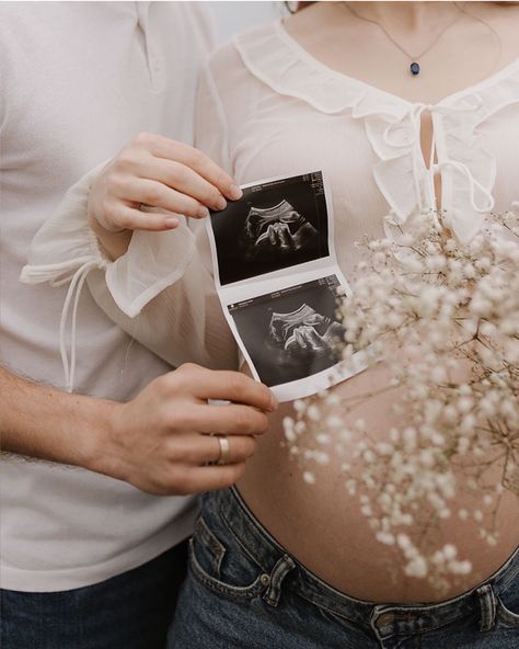 Maternity Sessions 🤍 It’s a beautiful stage, these sessions I haven’t shared before because not everyone obviously wants to share them so thanks to Corina for being a beautiful mummy to be and allowing a share 🤍 Featuring @lilynthorn gyp brought all the way to Dublin because it’s my fave and I spied it when Jenny wasn’t looking 👀 🤣 @corina_ghereliuc LM x Mummy To Be, Ireland Wedding, Maternity Session, Northern Ireland, All The Way, Family Photographer, Dublin, Photo Shoot, The Way