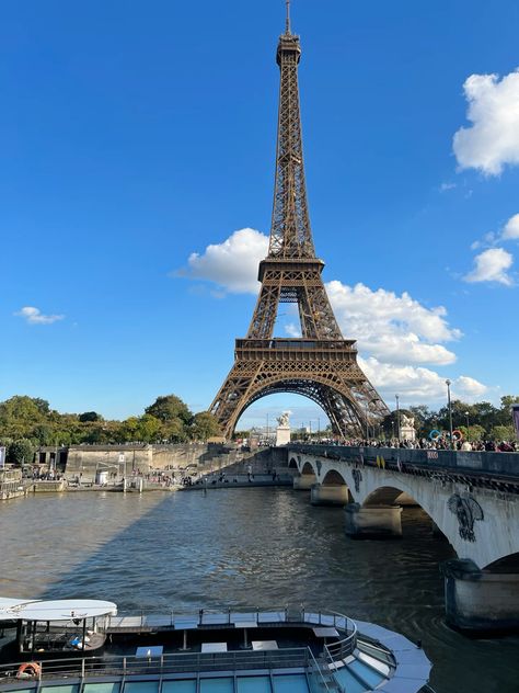 Paris, Tour Eiffel, France 🇫🇷


#paris #toureiffel #eiffeltower #tourist #parisian #france Paris Tour, Sightseeing Bus, Museums In Paris, Parisian Apartment, France Paris, Travel Quotes, Paris Fashion, Eiffel Tower, Tower