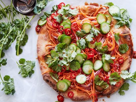 Get Ready to Add Melty Food Mashups to Your Regular Dinner Menu In 2024 Pasta Chips, Healthy Pizza Recipes, Ramen Noodle Recipes, Menu List, Lasagna Pasta, Homemade Pizza Dough, Healthy Pizza, Pickled Veggies, Pizza Recipes Homemade