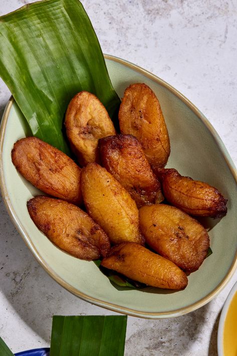 Platanos Maduros is a pretty simple dish that only consists of sweet plantains. Although it’s best known now for being Cuban, the dish originally came from India.  It only reached Cuba when the Spanish colonists arrived at the shores of the Caribbean.  They’re also closely related botanically, nearly having the same nutritional value and the same benefits. Plantains, too, are high in potassium, vitamin C, and fibers.  #cafekacao #platanos #everybodydeserveslatinfood Sweet Plantains, Fried Plantain, Plantains Fried, American Dishes, Nutritional Value, Latin American, The Caribbean, Southeast Asia, Bananas