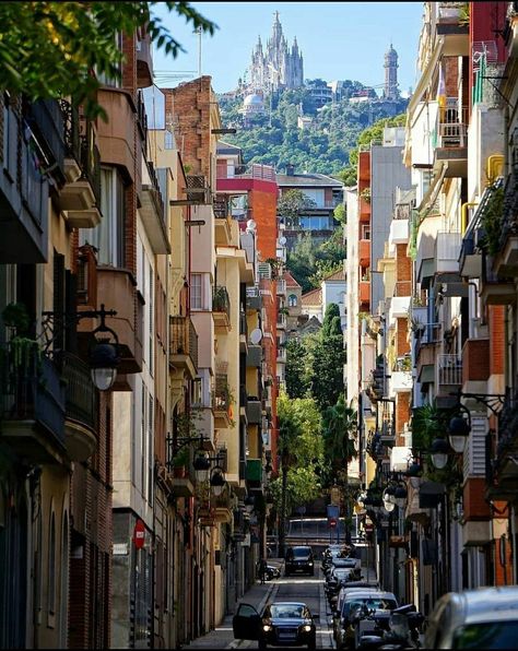 Barcelona Spain Aesthetic, Barcelona Streets, Spain Aesthetics, Barcelona Aesthetic, Barcelona Street, Barcelona Trip, Barcelona Architecture, Spain Aesthetic, Spain Photography