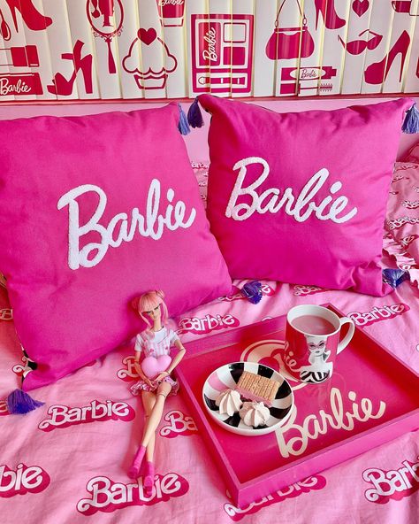 Barbie Themed Room, Girl Kids Bedroom, Barbie Mood, Barbie Store, Rosa Barbie, Pink Pie, Pie From Scratch, Barbie Items, Barbie Theme Party