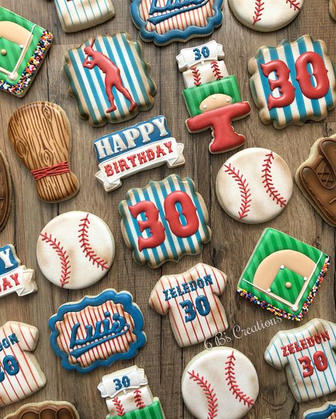 Vintage baseball cookies for a surprise 30th birthday!! ⚾️ These were so fun to make as we are huge baseball fans in this household!! Mom Cookies, Sport Cookies, Pretzel Pops, Flood Cookies, Sports Cookies, Baseball Cookies, Surprise 30th Birthday, Baseball Theme Birthday, Baseball Ideas