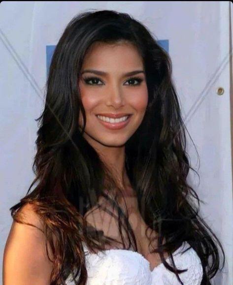 Roselyn Sanchez Hair, Rosalyn Sanchez 90s, Roselyn Sanchez 90s, Rosalyn Sanchez, Roslyn Sanchez, Latina Actresses, Hispanic Actresses, Lauren Sanchez, Roselyn Sanchez