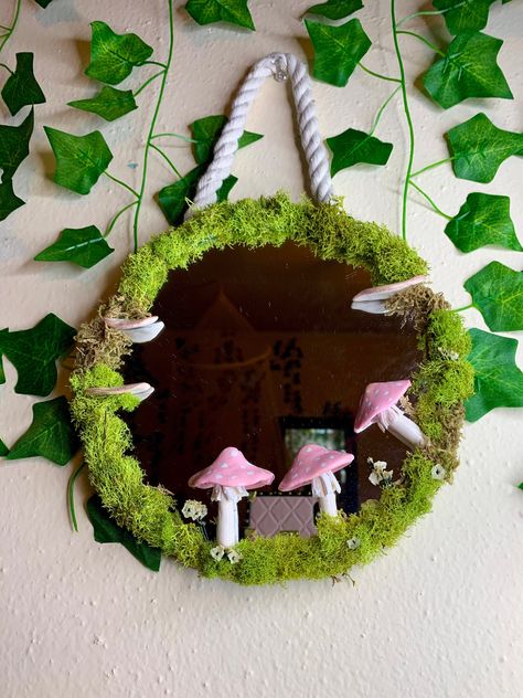 Moss Mirror, Magical Mushroom, Mirror Handmade, Mushroom Crafts, Faux Moss, Mushroom Decor, Cute Bedroom Decor, Fairycore Cottagecore, Dream Room Inspiration