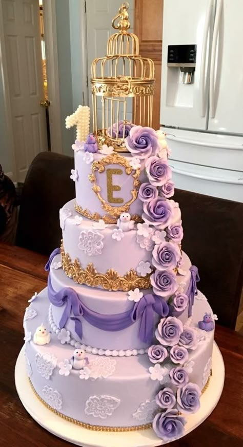 Purple And Gold Quinceanera Cake, Quince Cakes Lavender And Gold, Purple Quinceanera Cake Ideas, 15 Cakes Quinceanera Purple, Purple Quince Cake Ideas, Quincera Cake, Lavender Quince Cake, Lilac Quince Cake, Purple Quinceanera Cake