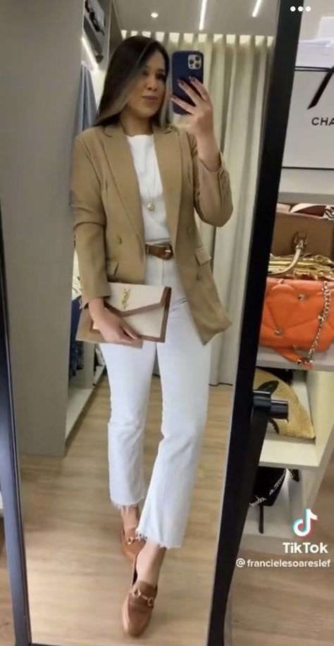 Business Wardrobe, Oufits Casual, Blazer Outfit, Blazer Beige, Photo Outfit, Blazer Outfits, Fashion Over 40, Work Outfits Women, Mode Fashion