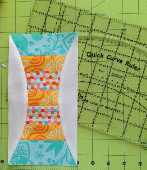 Quilt Rulers, Curved Piecing, Sew Kind Of Wonderful, Quilt Tips, Quilting Blogs, Quilting Blocks, Circle Quilts, String Quilts, Quilting Tools