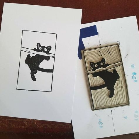 Linocut Prints Beginner, Lino Print Ideas Easy Animal, Linoleum Printmaking Easy, Small Linocut Ideas, Print Carving Ideas, Linoleum Carving Ideas, Relief Printmaking Ideas, Linolium Printing Designs, Linocut Ideas Easy