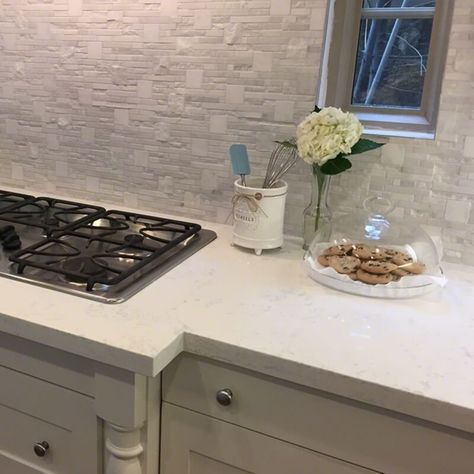 Calacatta Vicenza Quartz, Marble Look Quartz Countertops, Quartz Kitchen Countertops, Kitchen Reno, Marble Granite, Home Reno, Quartz Countertops, New Builds, Farmhouse Kitchen